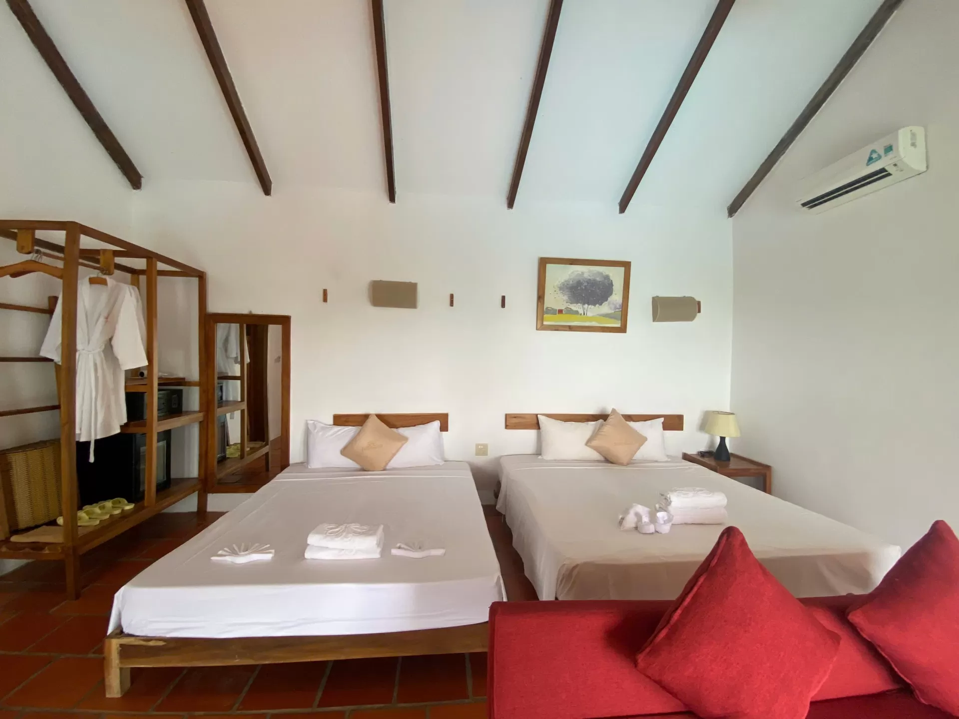 Combo 3N2Đ khách sạn Daisy Resort + Ăn sáng