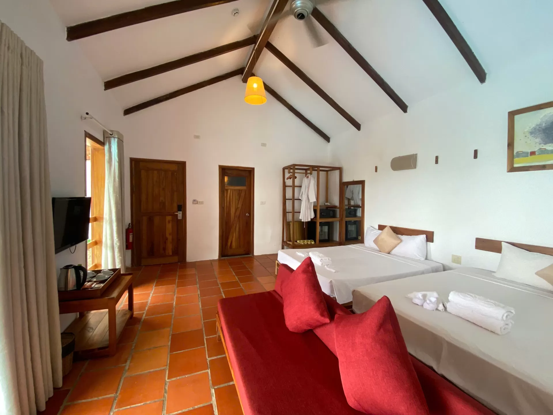 Combo 3N2Đ khách sạn Daisy Resort + Ăn sáng