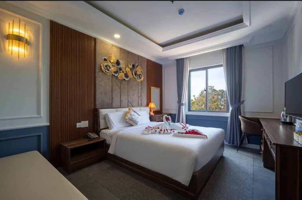 Combo 3N2Đ khách sạn Happy 3 sao + Phòng tiêu chuẩn + Ăn sáng