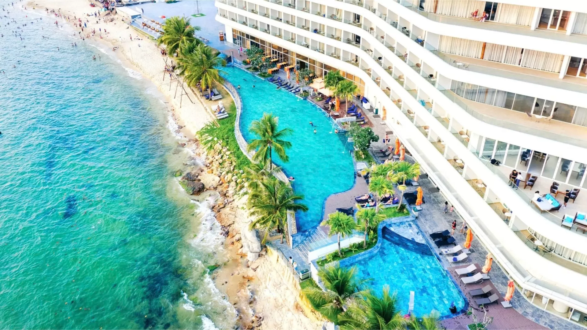 Combo 3N2Đ khách sạn 5 sao Sea Shell + Ăn sáng + phòng tiêu chuẩn + Đón tiễn sân bay theo lịch trình khách sạn