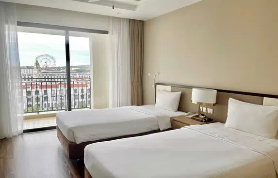 Combo 3N2D  VINHOLIDA FIESTA + Bữa sáng