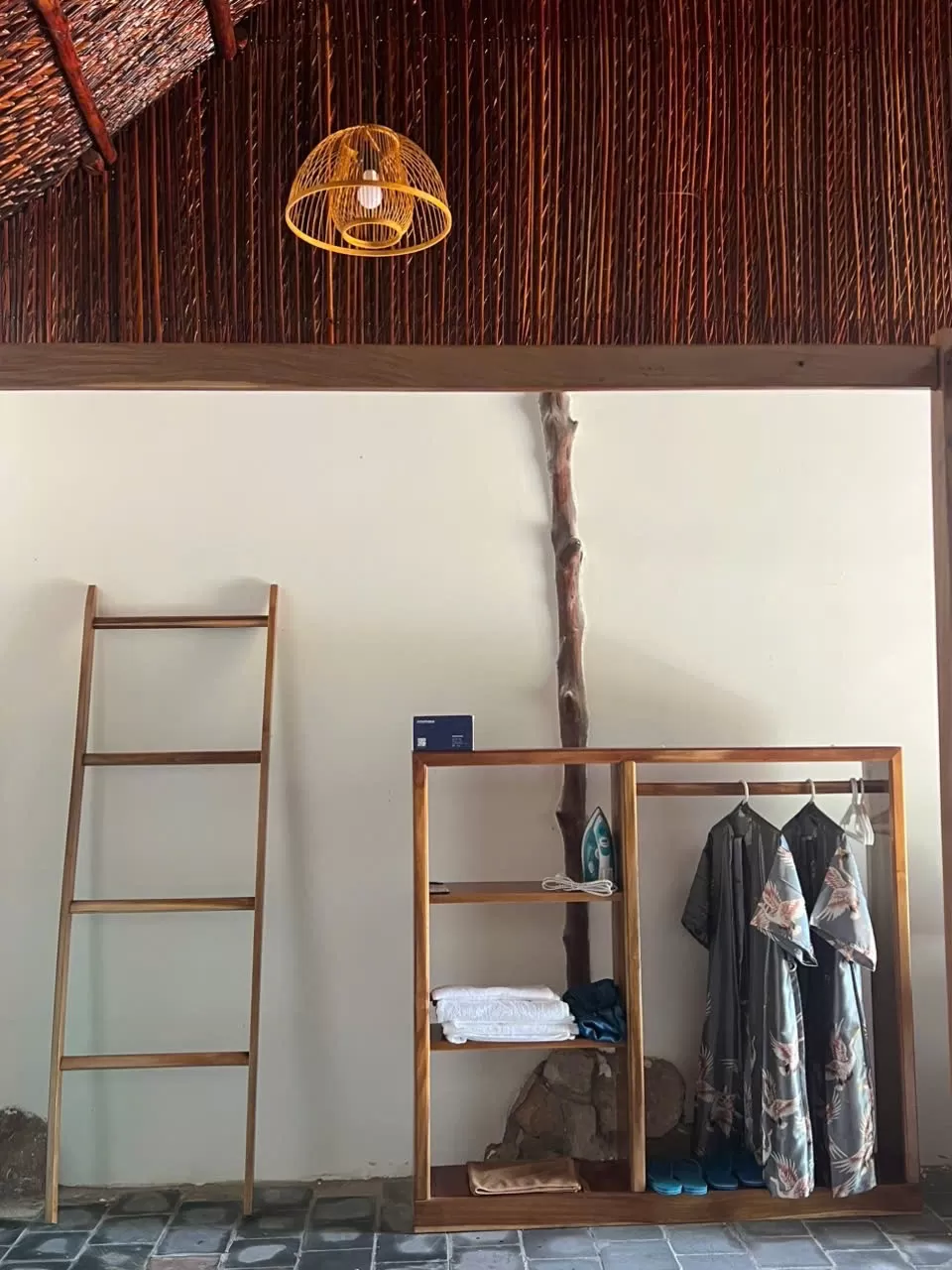 Combo 3 Ngày 2 Đêm tại Làng Chài Hàm Ninh + Tặng vé Đồi Nam Châm