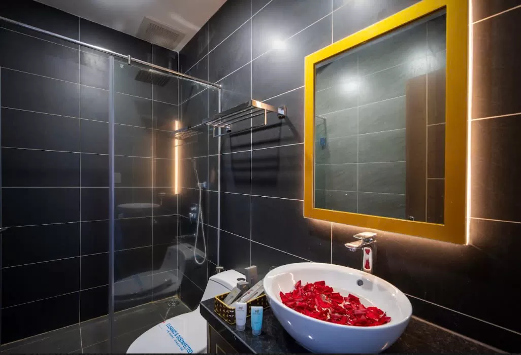 Combo 3N2Đ khách sạn Happy 3 sao + Phòng tiêu chuẩn + Ăn sáng