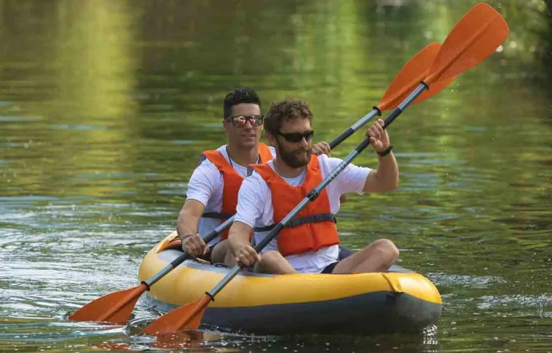 Tour experience pristine in the North Island - Cheo Kayaking or boat rowing on Cua Can River