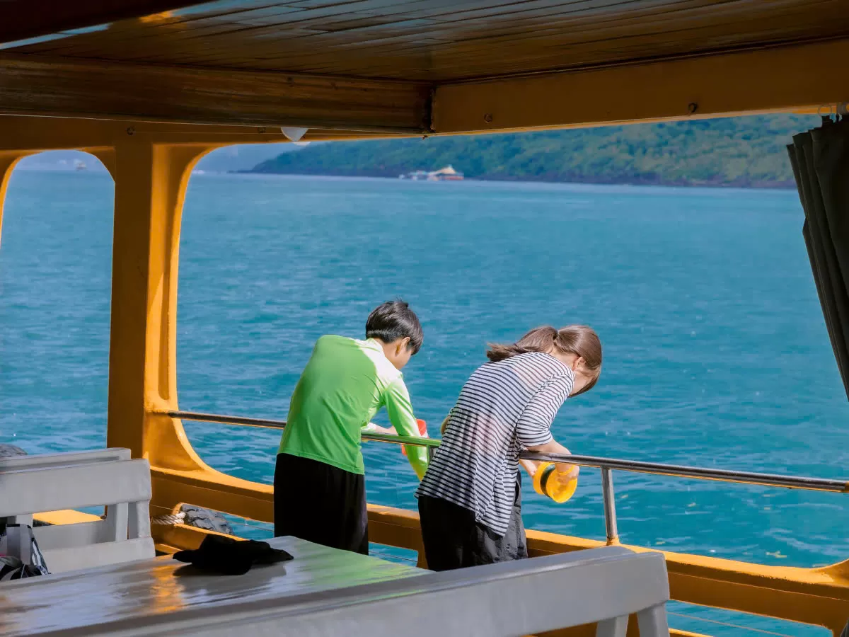 Watching the sunset and fishing in the night of Phu Quoc