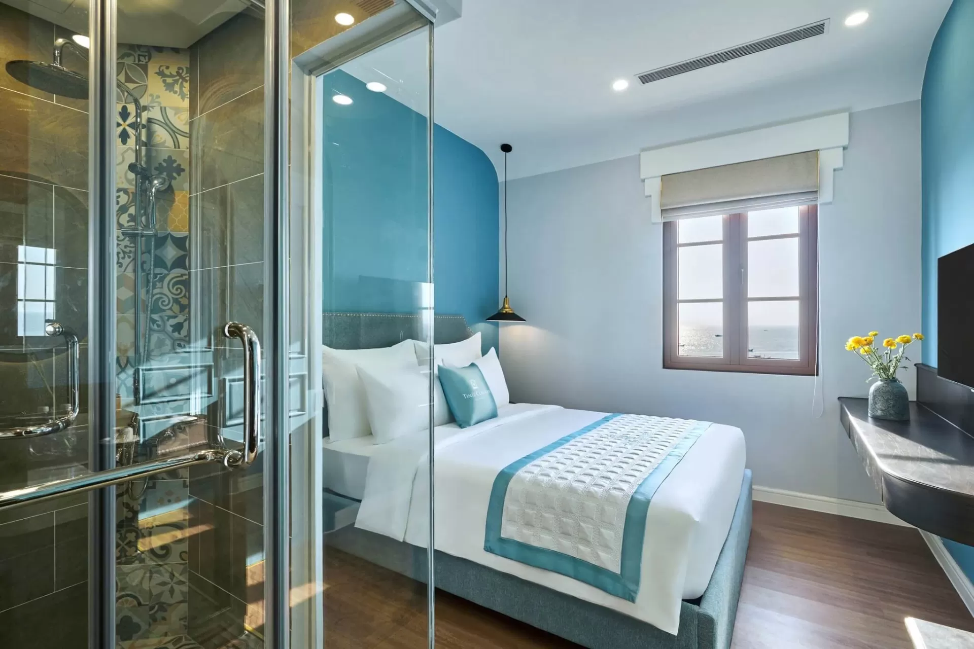 Combo 3N2Đ khách sạn Time Corner + Ăn sáng + phòng tiêu chuẩn